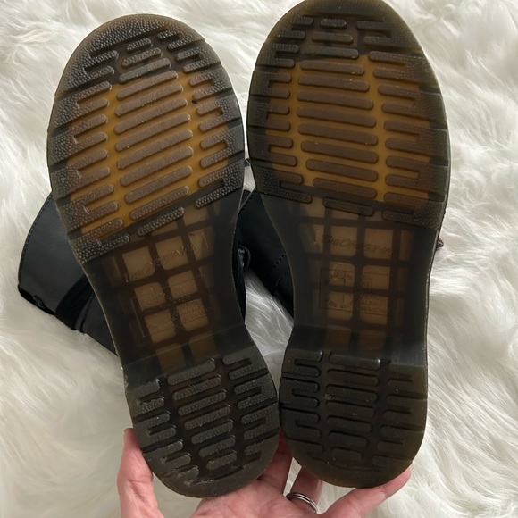 Dr. Marten’s Triumph boot with plaid lining size 6 (37) - Picture 6 of 15